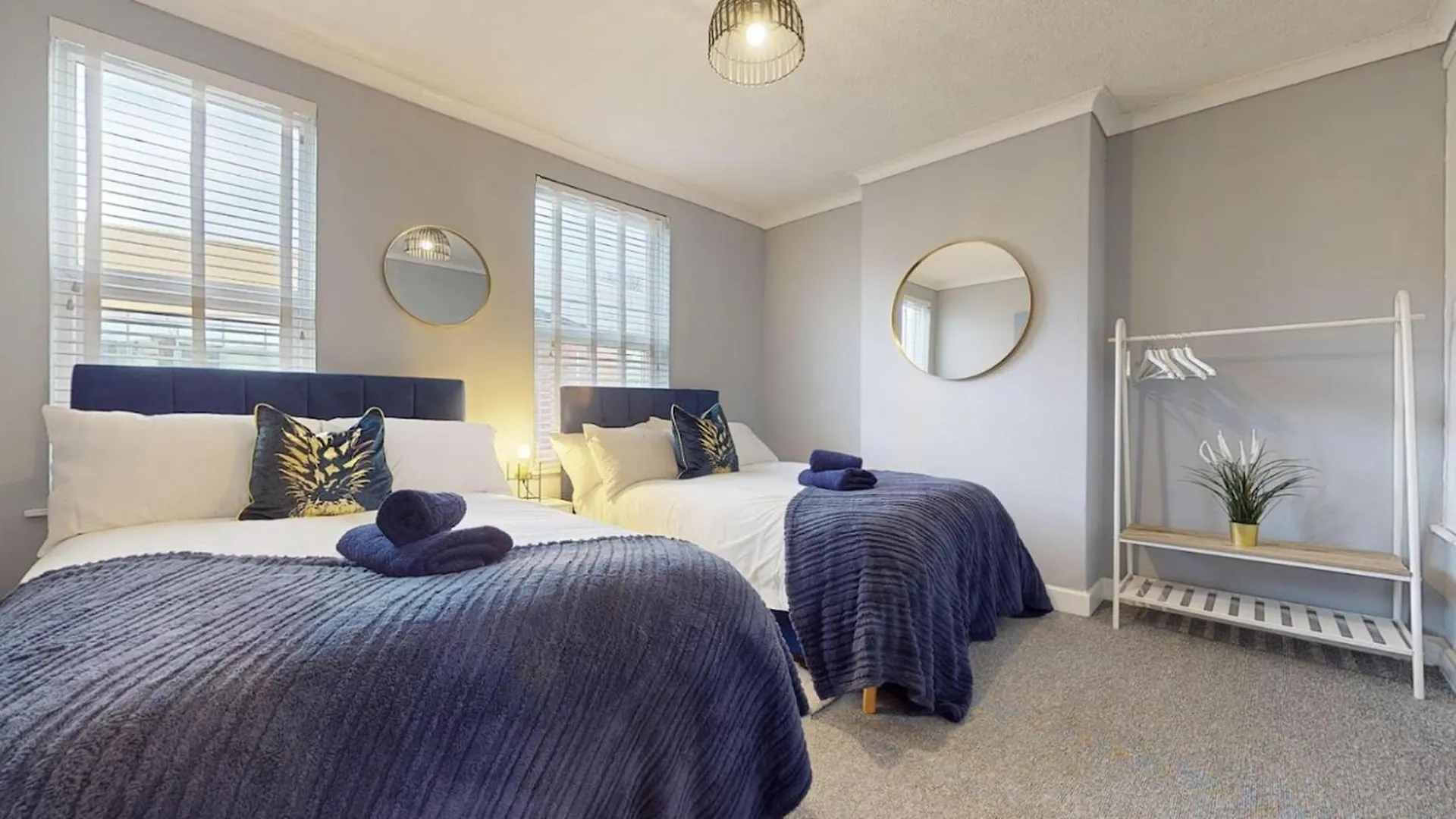 Apartamento Castle Boulevard Nottingham - 3 Bedrooms Sleeps 5, Free Parking & Wifi - Close To City Centre, University & Hospital Reino Unido